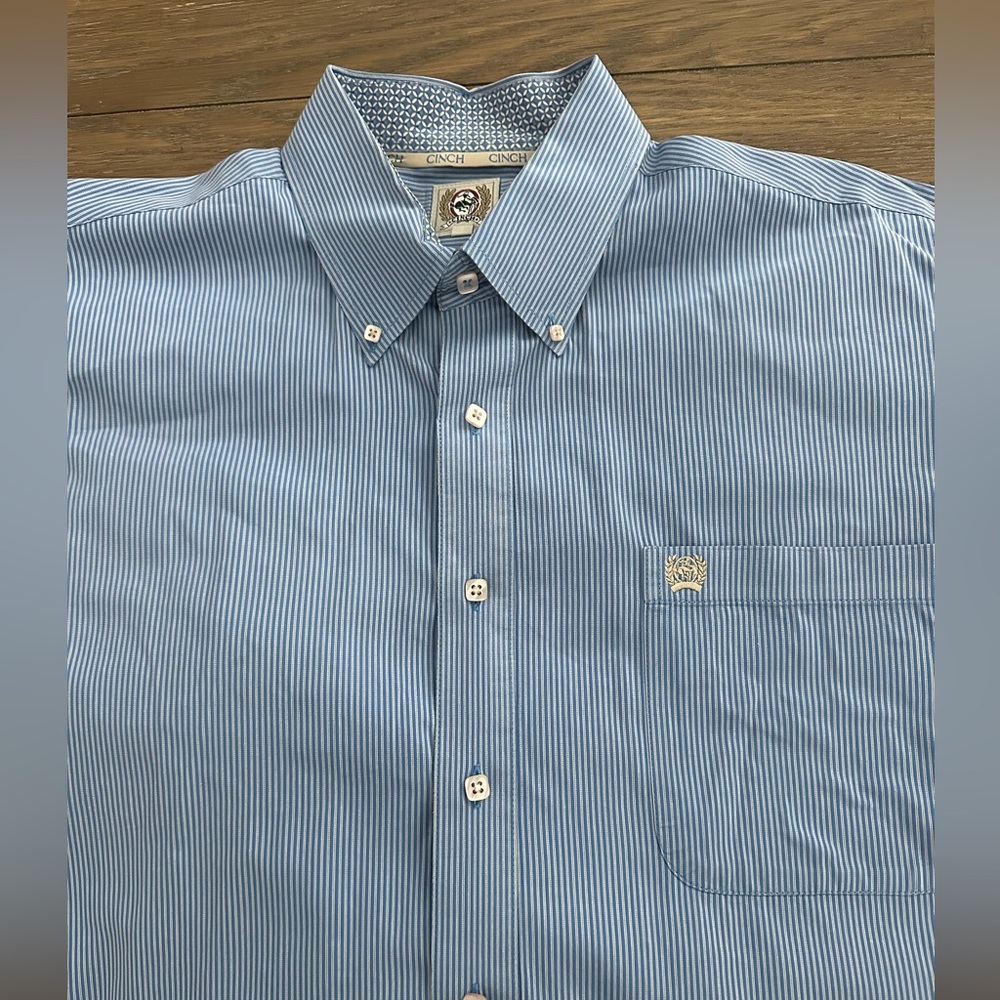 Cinch Long Sleeve Button Up Shirt Size L Gently Worn Pit to Pit 25 inches